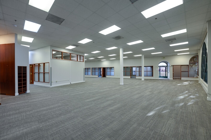 1705 El Camino Real, Palo Alto, CA for lease - Interior Photo - Image 3 of 10