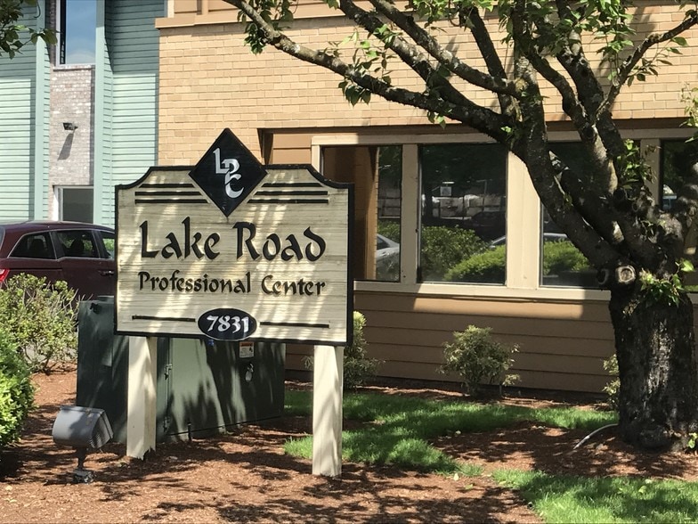 7831 SE Lake Rd, Portland, OR for lease - Building Photo - Image 2 of 7