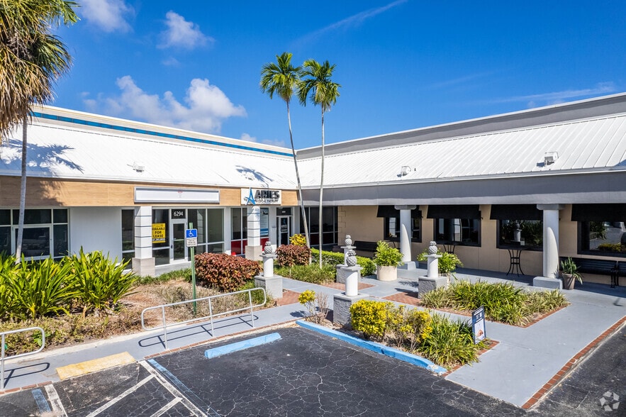 6200 N Federal Hwy, Fort Lauderdale, FL for lease - Building Photo - Image 2 of 14
