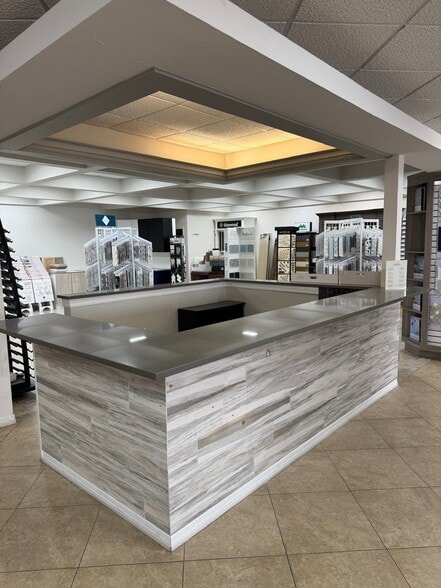 297-311 Airport Pulling Rd N, Naples, FL for lease - Building Photo - Image 3 of 17