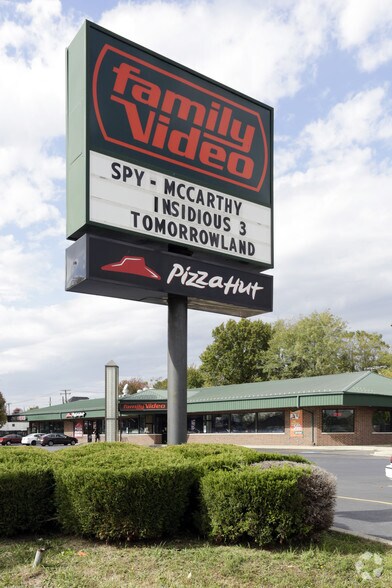 2000 Ogden Ave, Lisle, IL à louer - Photo du bâtiment - Image 2 de 4