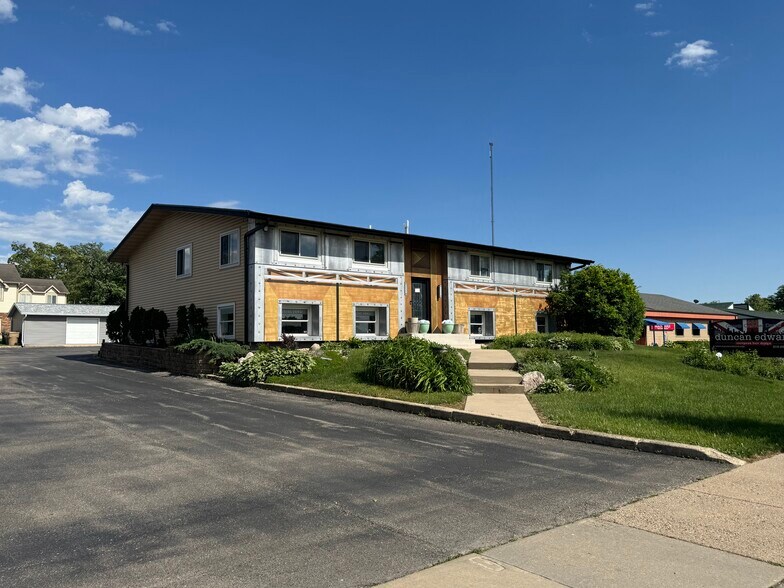 433 Grand Canyon Dr, Madison, WI à vendre - Photo du bâtiment - Image 3 de 5