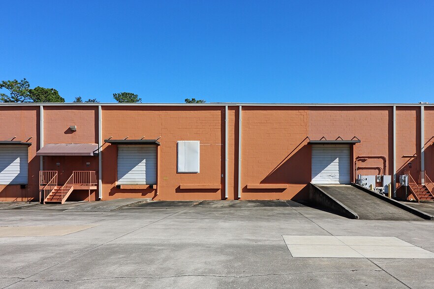 7900 Belfort Pky, Jacksonville, FL à louer - Photo du bâtiment - Image 3 de 6