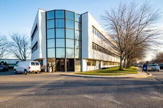 Plus de détails pour 3900 Veterans Memorial Hwy, Bohemia, NY - Bureau à louer