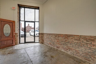406 N State Line Ave, Texarkana, AR for lease Interior Photo- Image 1 of 12