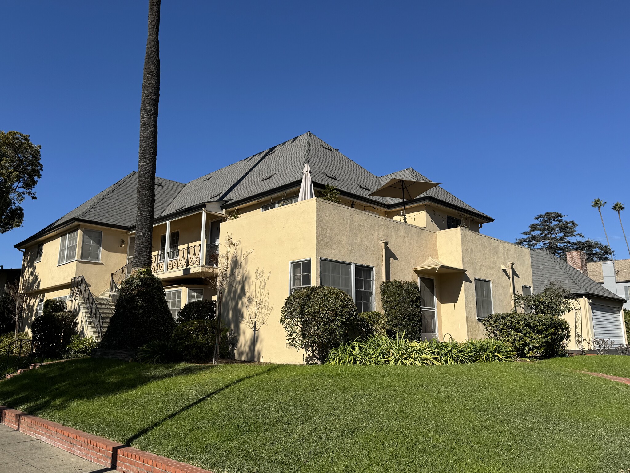 1744-1750 Huntington Dr, South Pasadena, CA à vendre Photo du bâtiment- Image 1 de 5