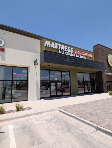 13649 Eastlake Blvd, El Paso, TX 79928, El Paso, TX for lease - Building Photo - Image 2 of 12