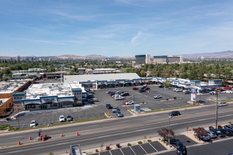 901-971 W Moana Ln, Reno, NV à louer - Photo du bâtiment - Image 2 de 4