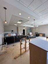 207 E Church St, Sandwich, IL à louer Photo intérieure- Image 2 de 7