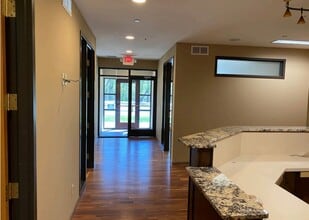 3515 Plymouth Blvd, Plymouth, MN for lease Interior Photo- Image 2 of 8