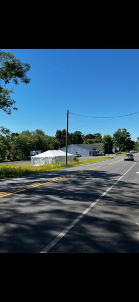 964 Killingworth rd, Higganum, CT à vendre - Photo du bâtiment - Image 3 de 5