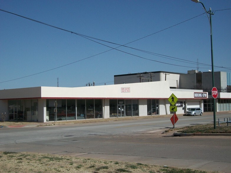 1008 7th St, Wichita Falls, TX for lease - Building Photo - Image 1 of 1