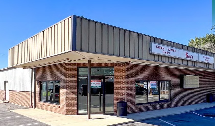 1040 W Main St, Mascoutah, IL for lease Building Photo- Image 1 of 2