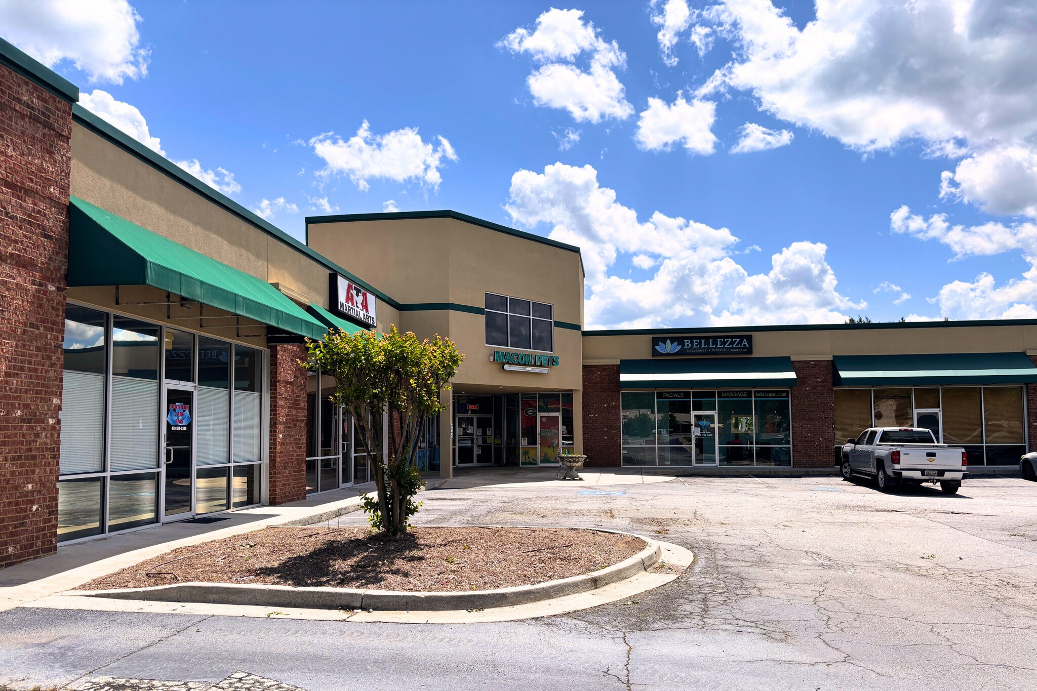 4010 Northside Dr, Macon-Bibb, GA à louer Photo principale- Image 1 de 7