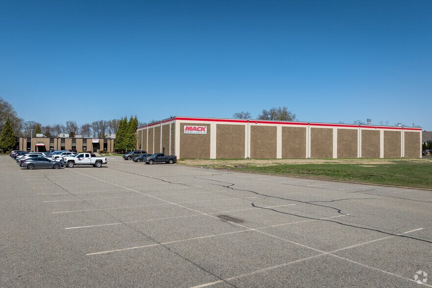 245 Belmont Dr, Somerset, NJ for lease - Primary Photo - Image 1 of 8