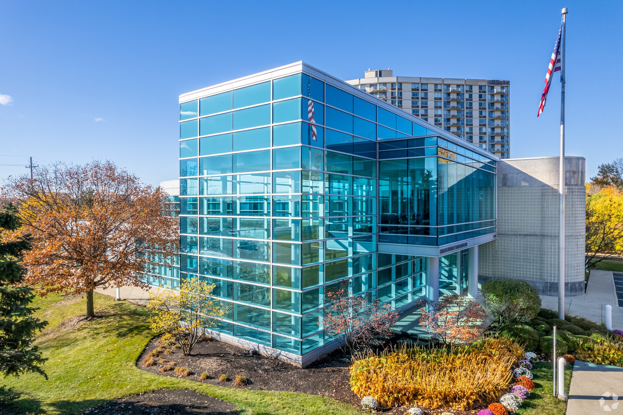 18W200 Butterfield Rd, Oakbrook Terrace, IL for lease Primary Photo- Image 1 of 9