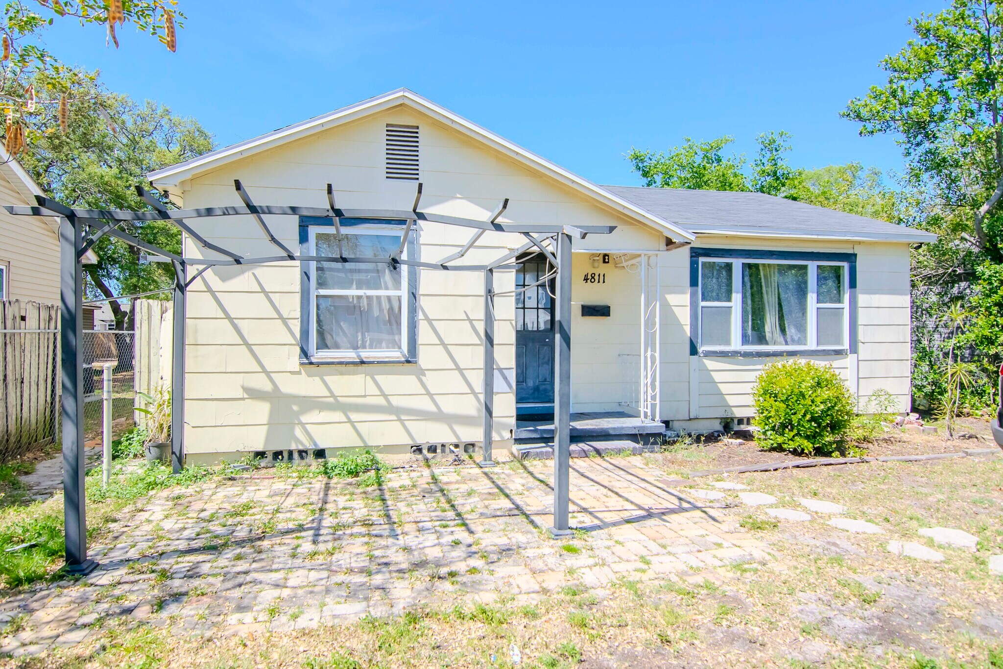 4811 Emerson Ave S, Saint Petersburg, FL à vendre Photo principale- Image 1 de 2