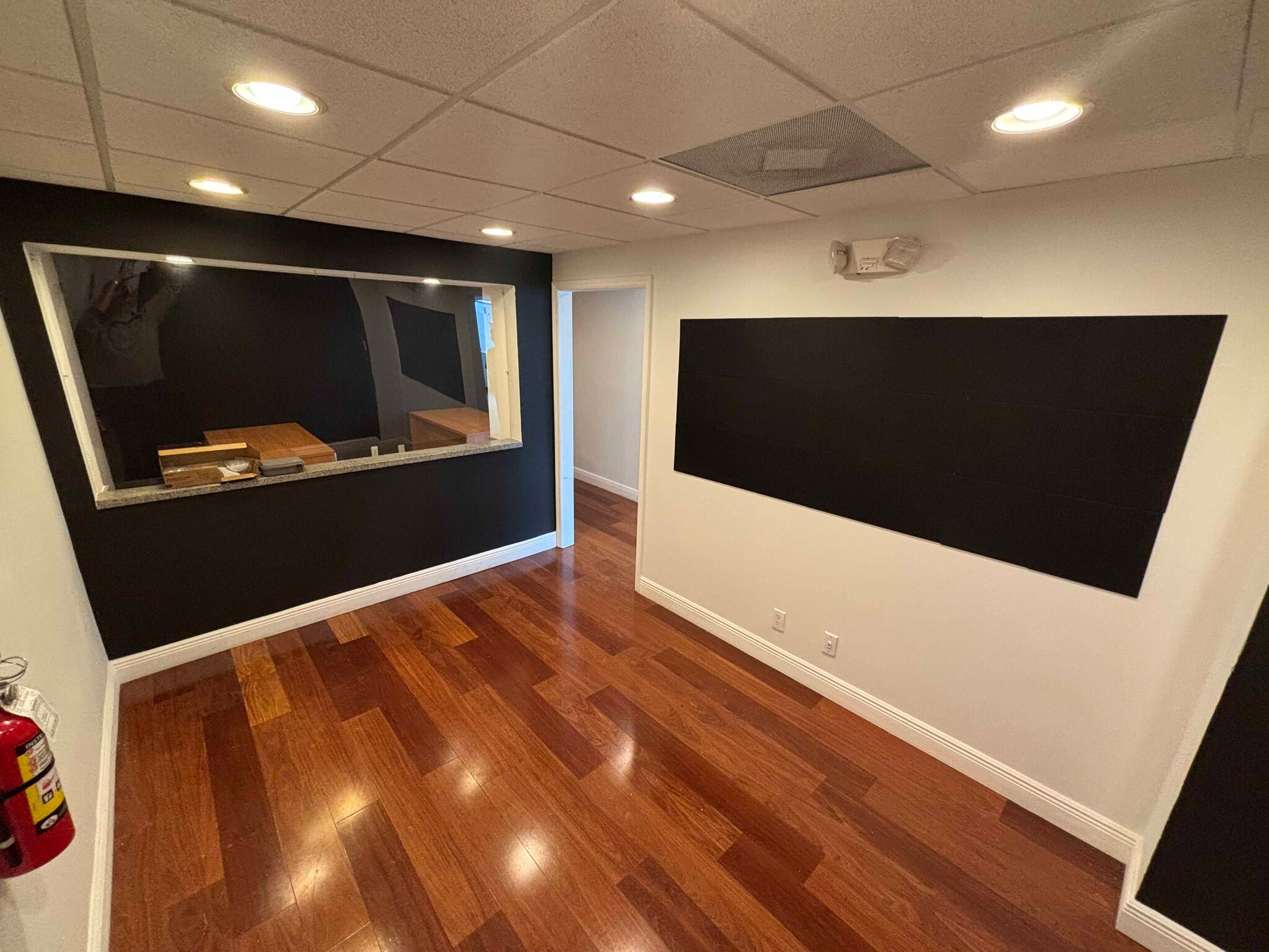 2727 E Oakland Park Blvd, Fort Lauderdale, FL for lease Interior Photo- Image 1 of 17