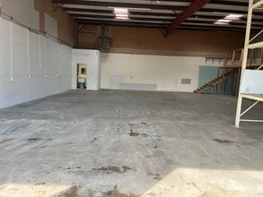 805 Secretary Dr, Arlington, TX for lease Interior Photo- Image 1 of 1