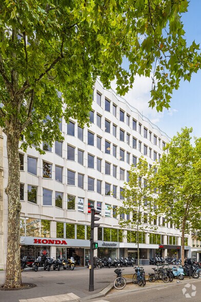 43-47 Avenue De La Grande Armée, Paris à louer - Photo du bâtiment - Image 3 de 7