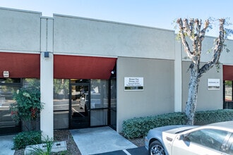 1251-1401 S Beach Blvd, La Habra, CA à louer Photo du bâtiment- Image 1 de 2