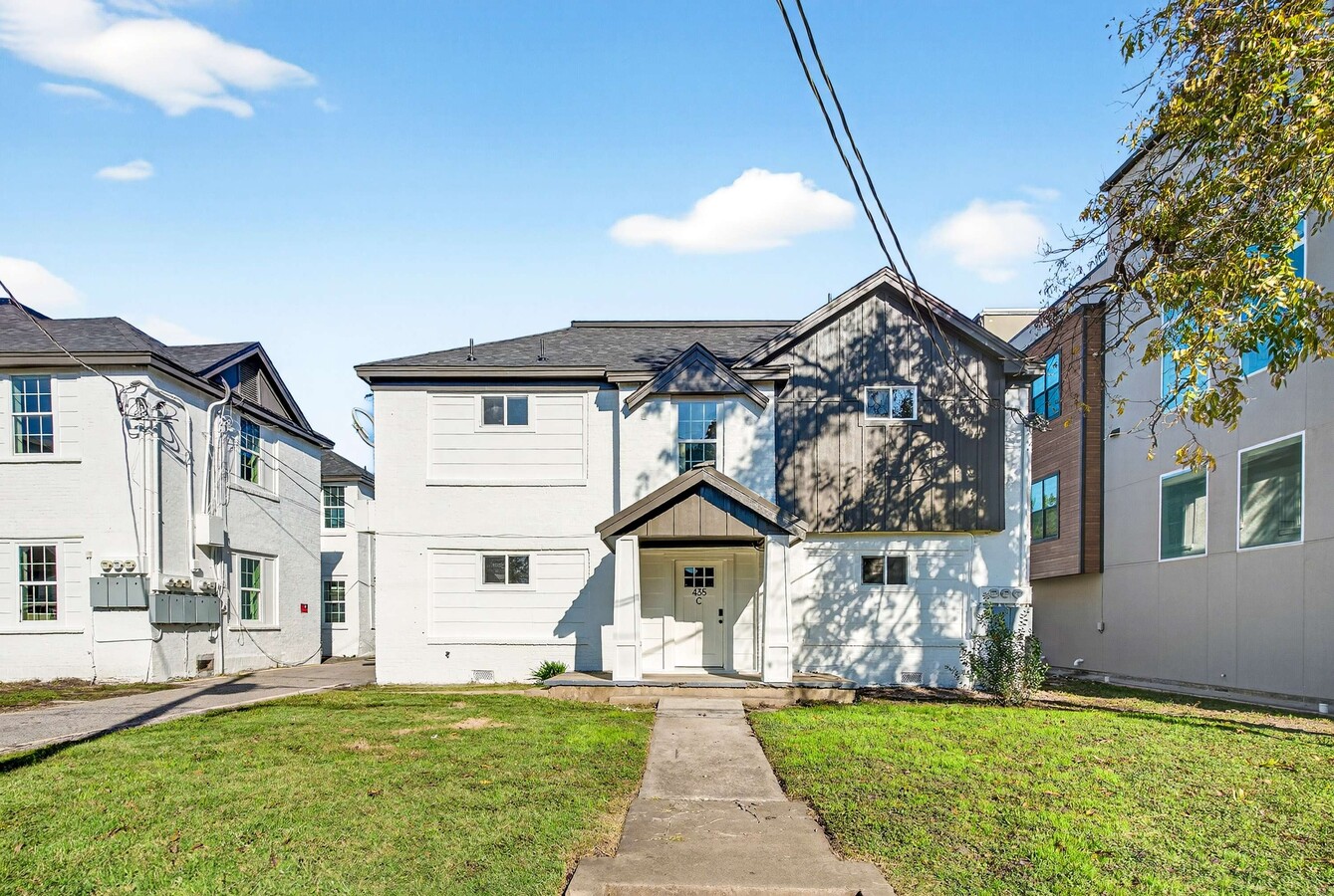 439 W 9th St, Dallas, TX 75208 - Unit 16 - - Interior Photo - Image 1 of 39