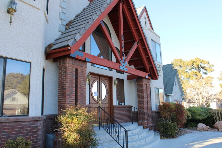 606 S 9th St, Las Vegas, NV for sale - Building Photo - Image 2 of 22