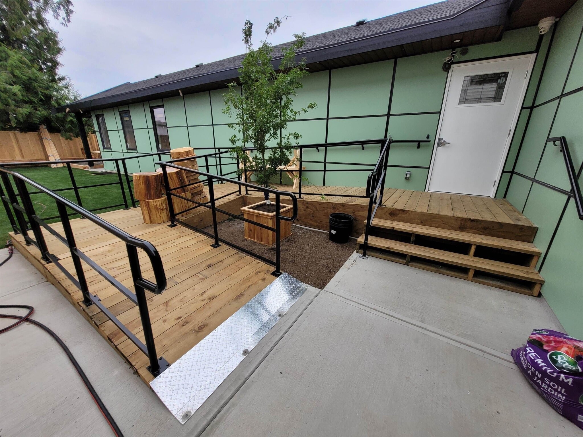 46612 First Av, Chilliwack, BC à louer Photo du bâtiment- Image 1 de 1