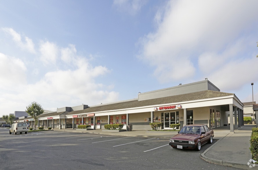 39203-39257 Cedar Blvd, Newark, CA for lease - Primary Photo - Image 1 of 15