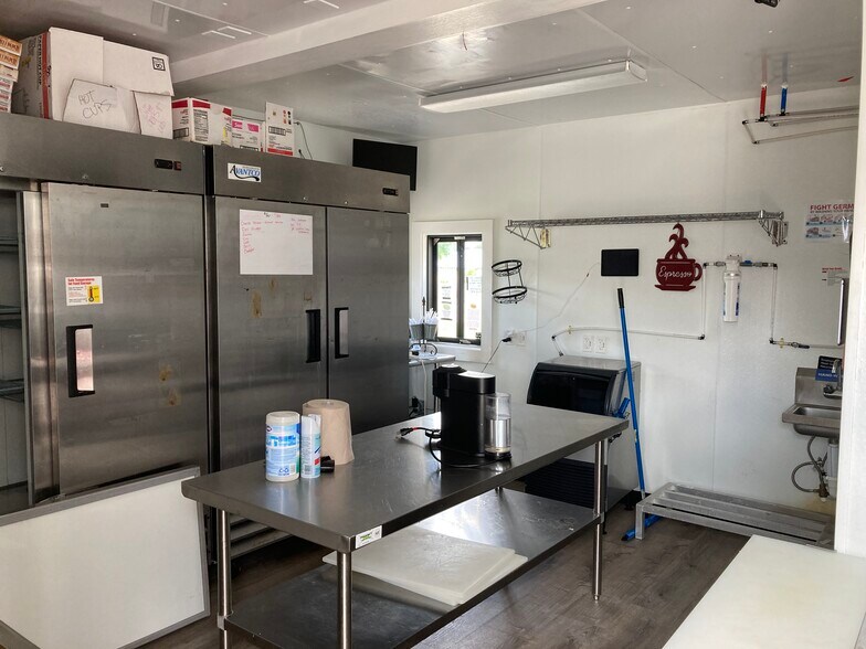 509 S Morenci Ave, Mio, MI à vendre - Photo du bâtiment - Image 2 de 22