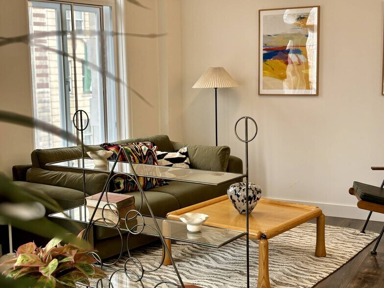 88 Kingsway, Londres à louer - Photo du bâtiment - Image 2 de 17