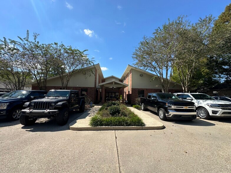 2822 Oneal Ln, Baton Rouge, LA à vendre - Photo du bâtiment - Image 3 de 8