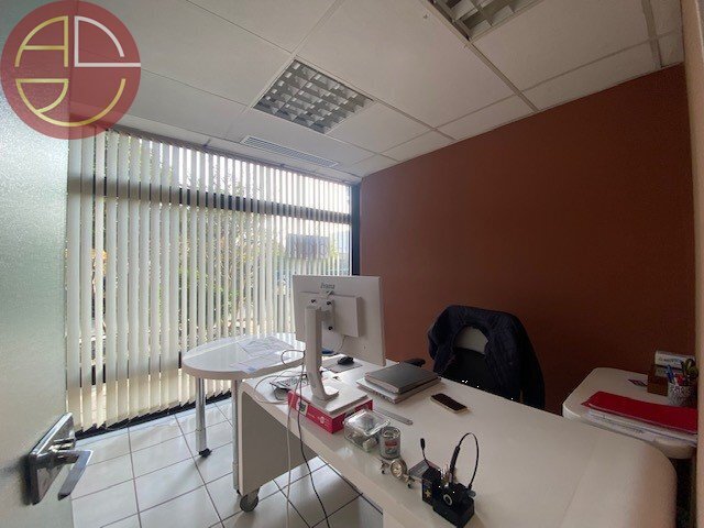 Retail in Toulouse for sale Interior Photo- Image 1 of 4