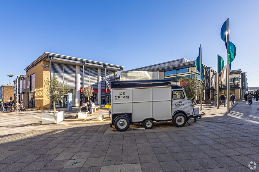 The Water Gdns, Harlow for sale - Primary Photo - Image 1 of 1