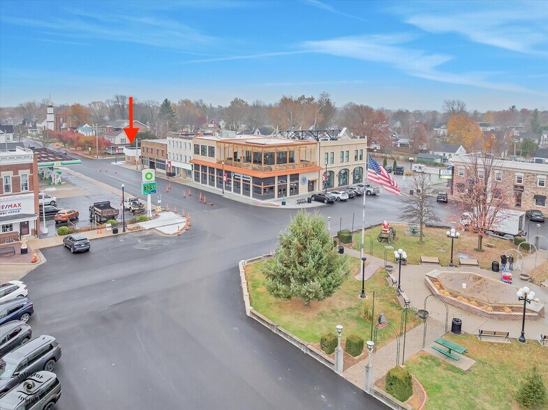 126 Walnut St, Washington, IL à vendre - Photo du bâtiment - Image 2 de 19