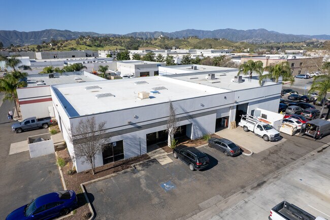 Plus de détails pour 560 Birch St, Lake Elsinore, CA - Industriel à louer
