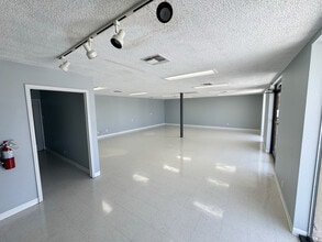 124 Industrial Dr, Boerne, TX for lease Interior Photo- Image 1 of 7