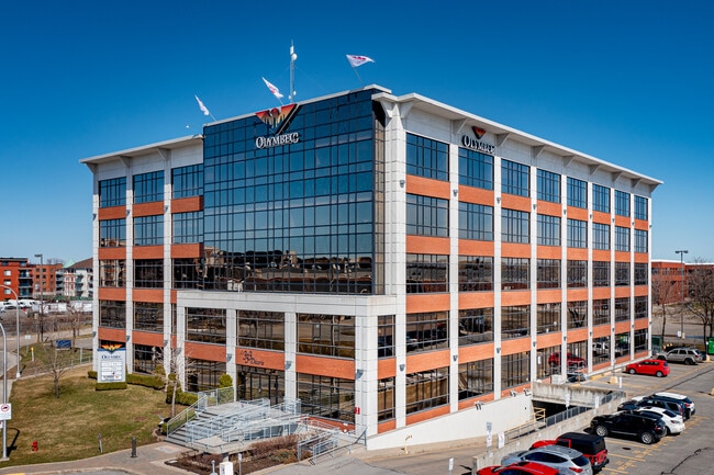 Plus de détails pour 333 Boul Décarie, Montréal, QC - Bureau à louer