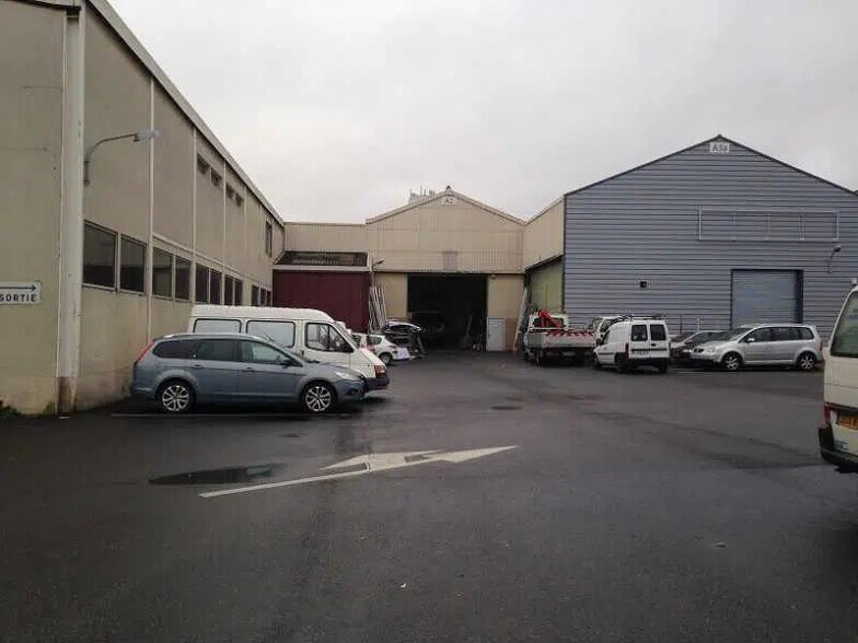 Industriel dans Épinay-sur-Seine à louer - Photo du bâtiment - Image 1 de 20