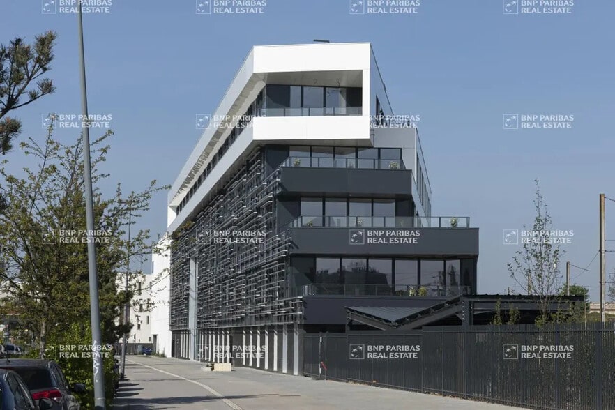 395 Rue Courtois, Lille for lease - Building Photo - Image 2 of 21