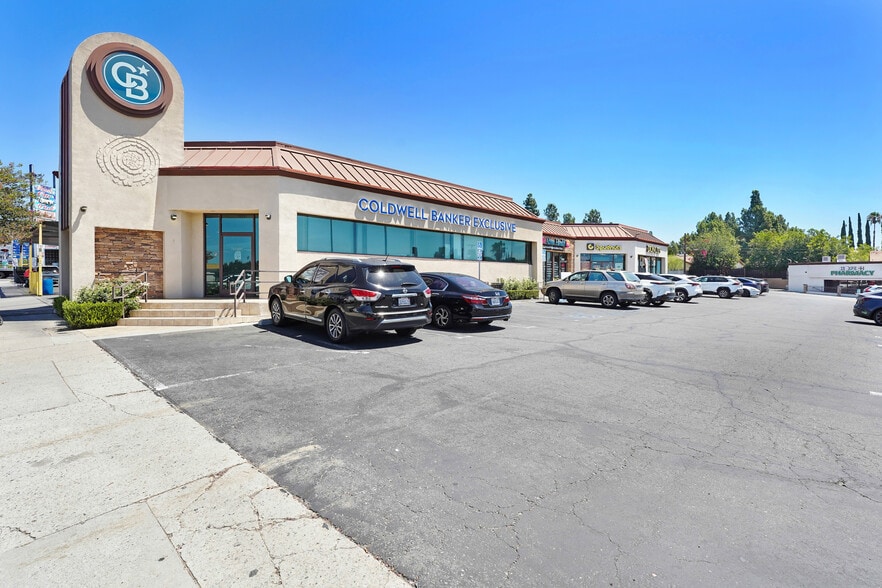 10240-10244 Reseda Blvd, Northridge, CA for lease - Building Photo - Image 1 of 3
