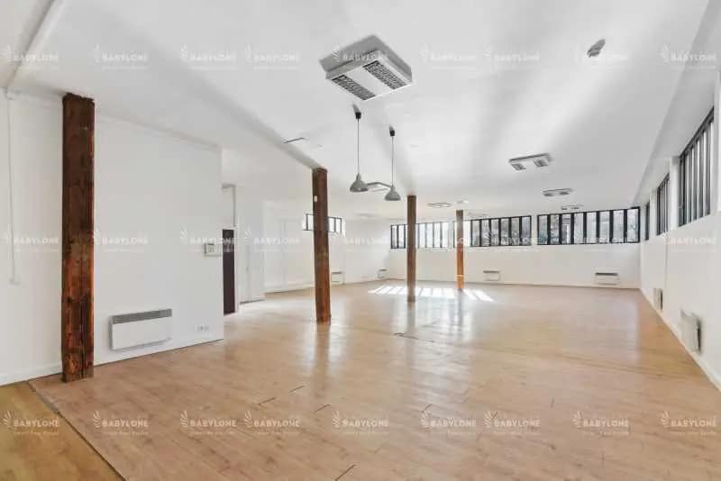 Bureau dans Montreuil à louer - Photo du bâtiment - Image 3 de 10