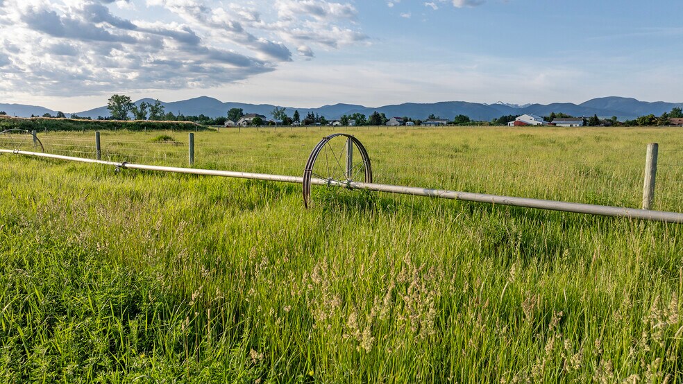 3849 Staffanson Rd, Bozeman, MT à vendre - Photo du bâtiment - Image 3 de 20