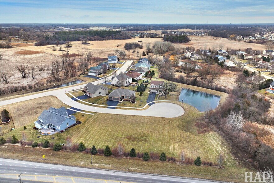 37600-37824 N Cedar Lake Rd, Lake Villa, IL à vendre - Photo du bâtiment - Image 3 de 9