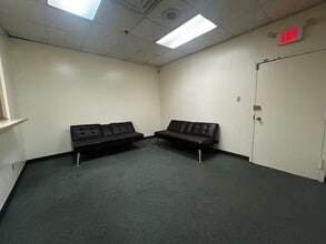 9101 4th Ave, Brooklyn, NY à louer Photo intérieure- Image 2 de 10