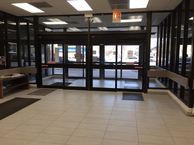 4909 W Division St, Chicago, IL for lease - Building Photo - Image 3 of 10