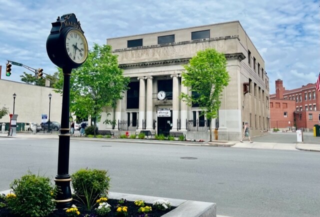 399 Main St, Malden, MA à vendre - Photo du bâtiment - Image 2 de 12