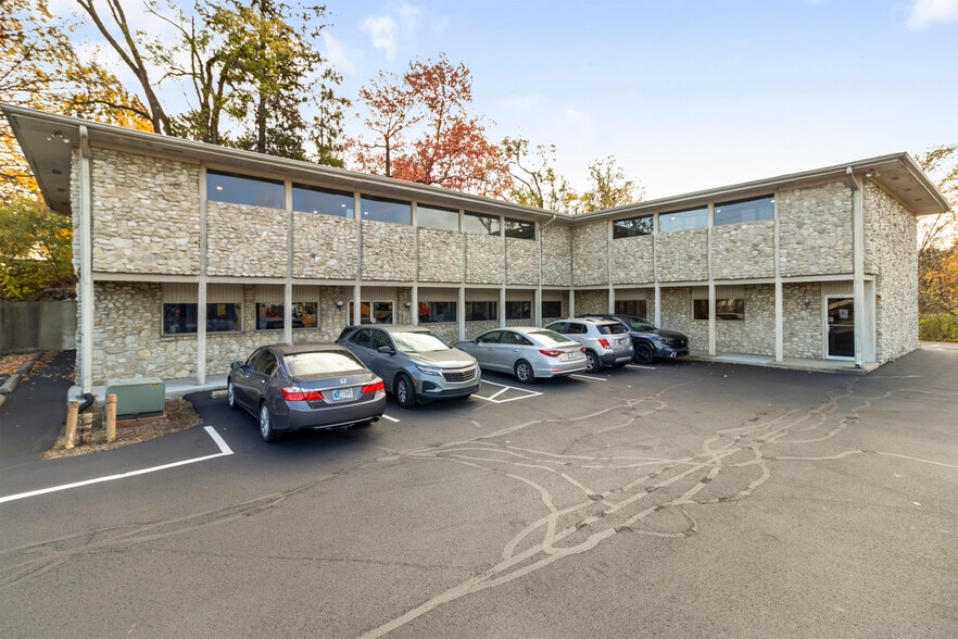 1717 E 116th St, Carmel, IN for lease - Building Photo - Image 3 of 11