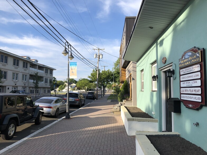 13 Main St, Bradley Beach, NJ à vendre - Photo du bâtiment - Image 2 de 2
