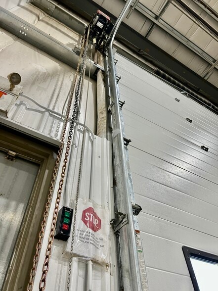 8009 39th St, Leduc, AB for lease - Building Photo - Image 2 of 6